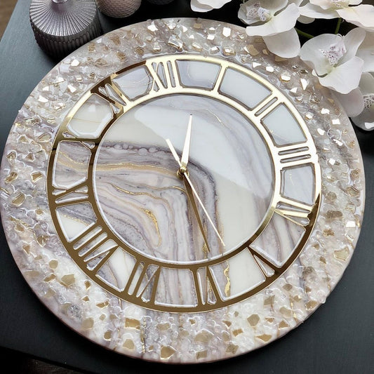 Pearlescent Marble Epoxy Clock